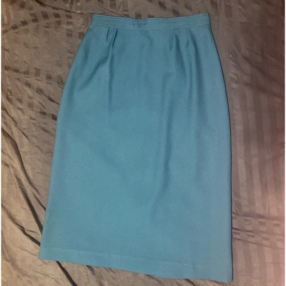 Dresses & Skirts - Good Condition Womens Vintage Skirt